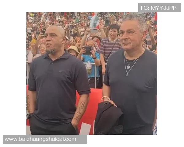 足球明星长胖后的高清对比照展现他们不同的风采与魅力