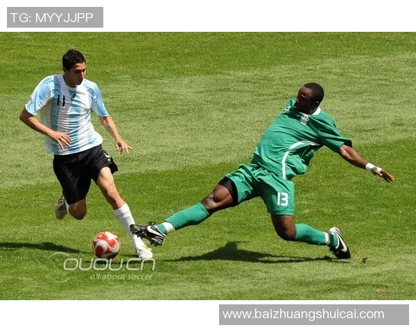 足球明星同款洗漱包包让你的旅行更时尚便捷,尽显运动风范与个性魅力 足球明星同款洗漱包包让你的旅行更时尚便捷,尽显运动风范与个性魅力